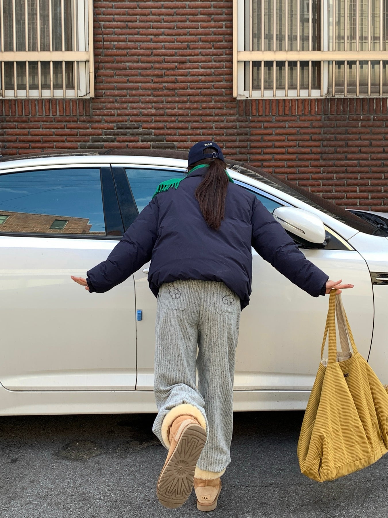 RAINY刺繍縦縞のゆったりカジュアルパンツ
