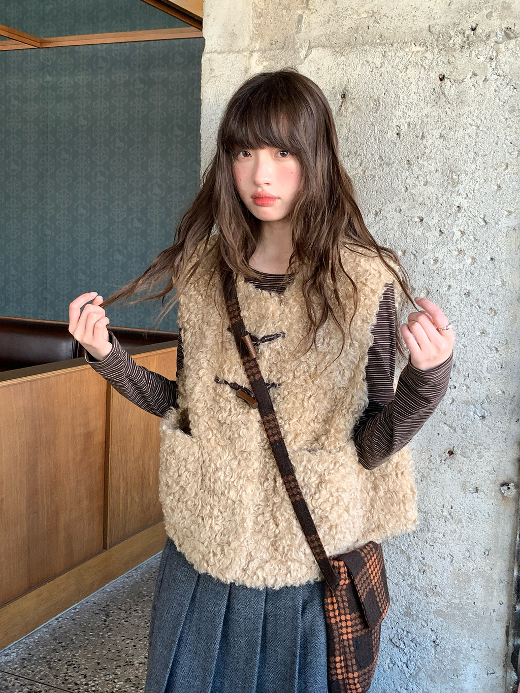 RAINY牛角ボタンベストゆったり重ね着ショート丈コート