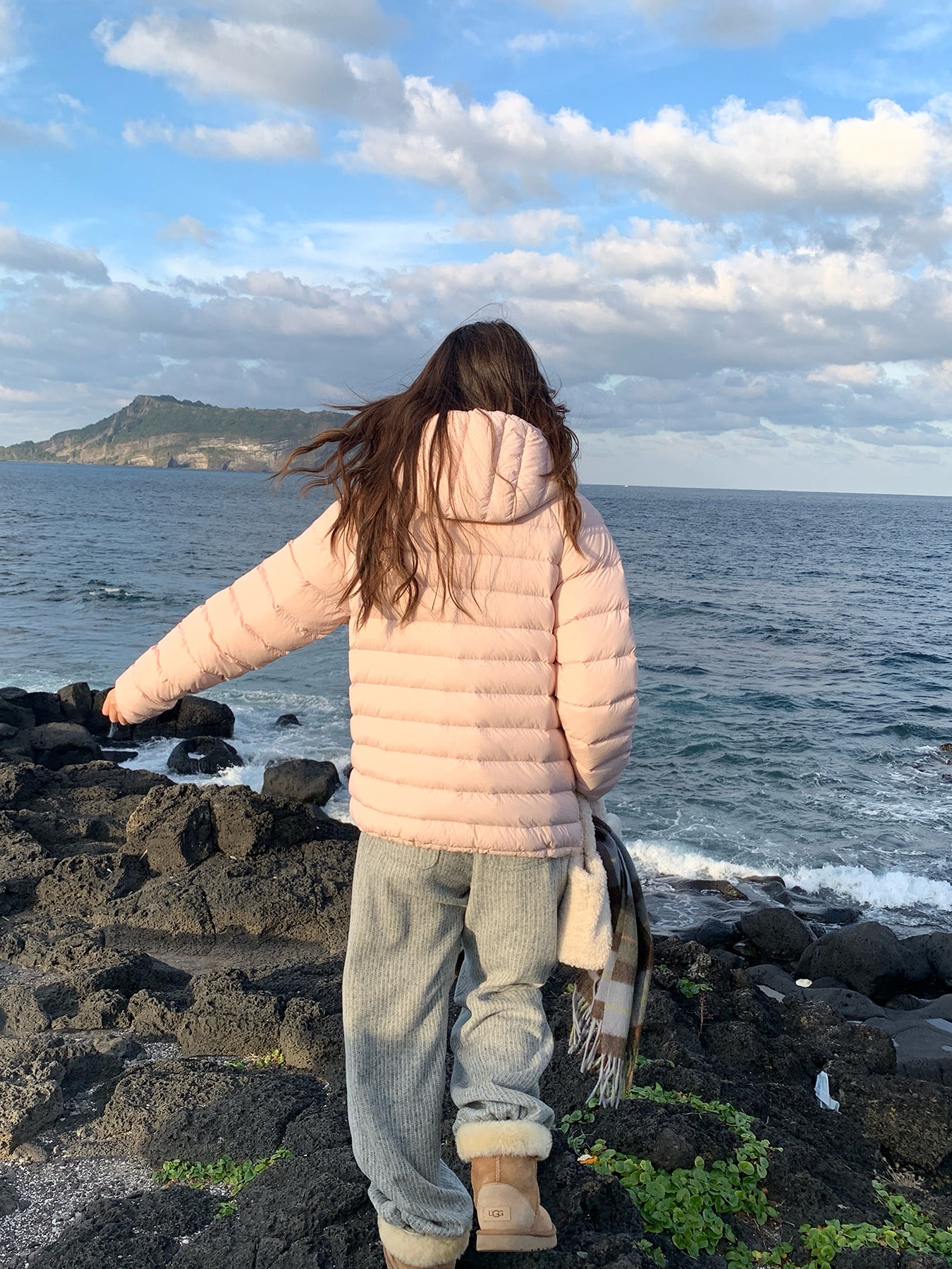 RAINY軽量連帽スペアリブダウンジャケット