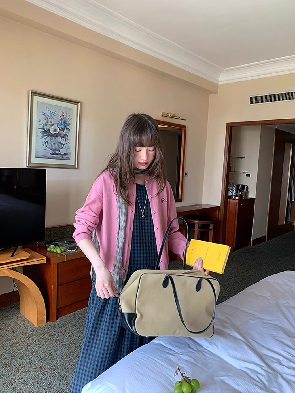 RAINY 韓国風ラウンドネック、万能で快適な無地ニットカーディガン。春と秋の女性用。リラックスしたスタイリッシュなアウタールック。 