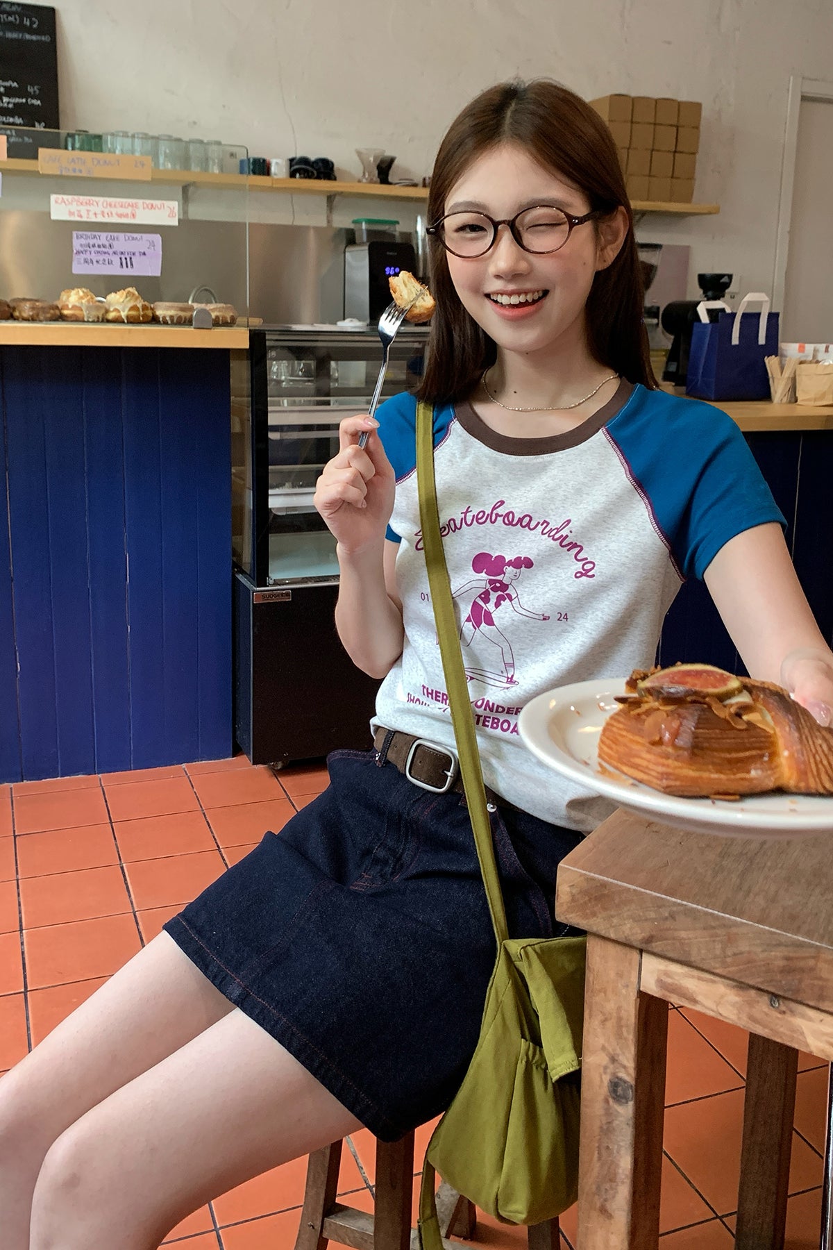 RAINYプリントクラッシュカラーパッチワークラグランスリーブTシャツ26SA23765Y