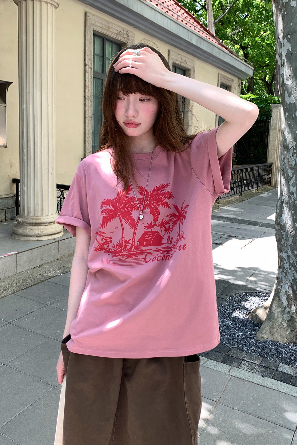 RAINY夏のカジュアルなだるさ感のあるココナツプリントTシャツ26SA23740Y