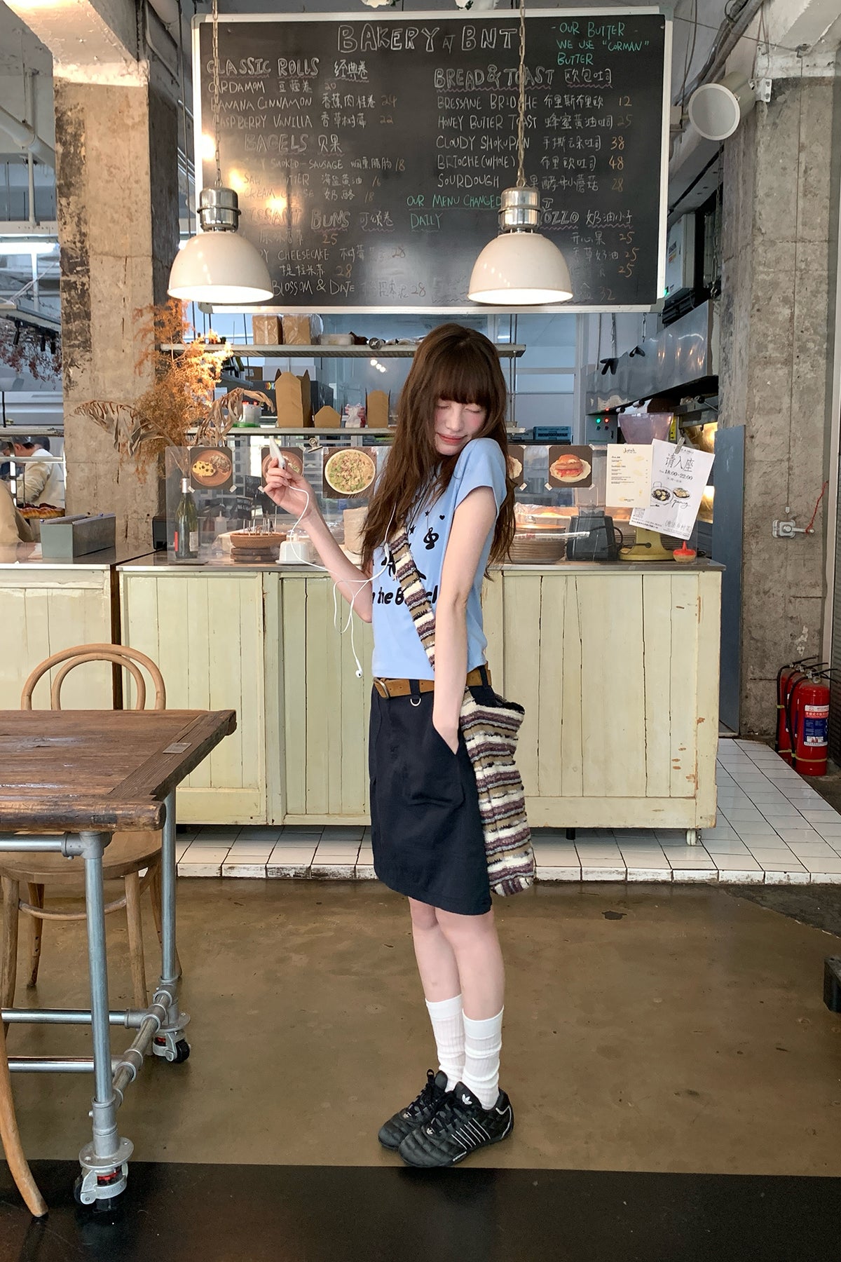 RAINYクルーネックイルカのアルファベットプリントTシャツ26SA23701Q