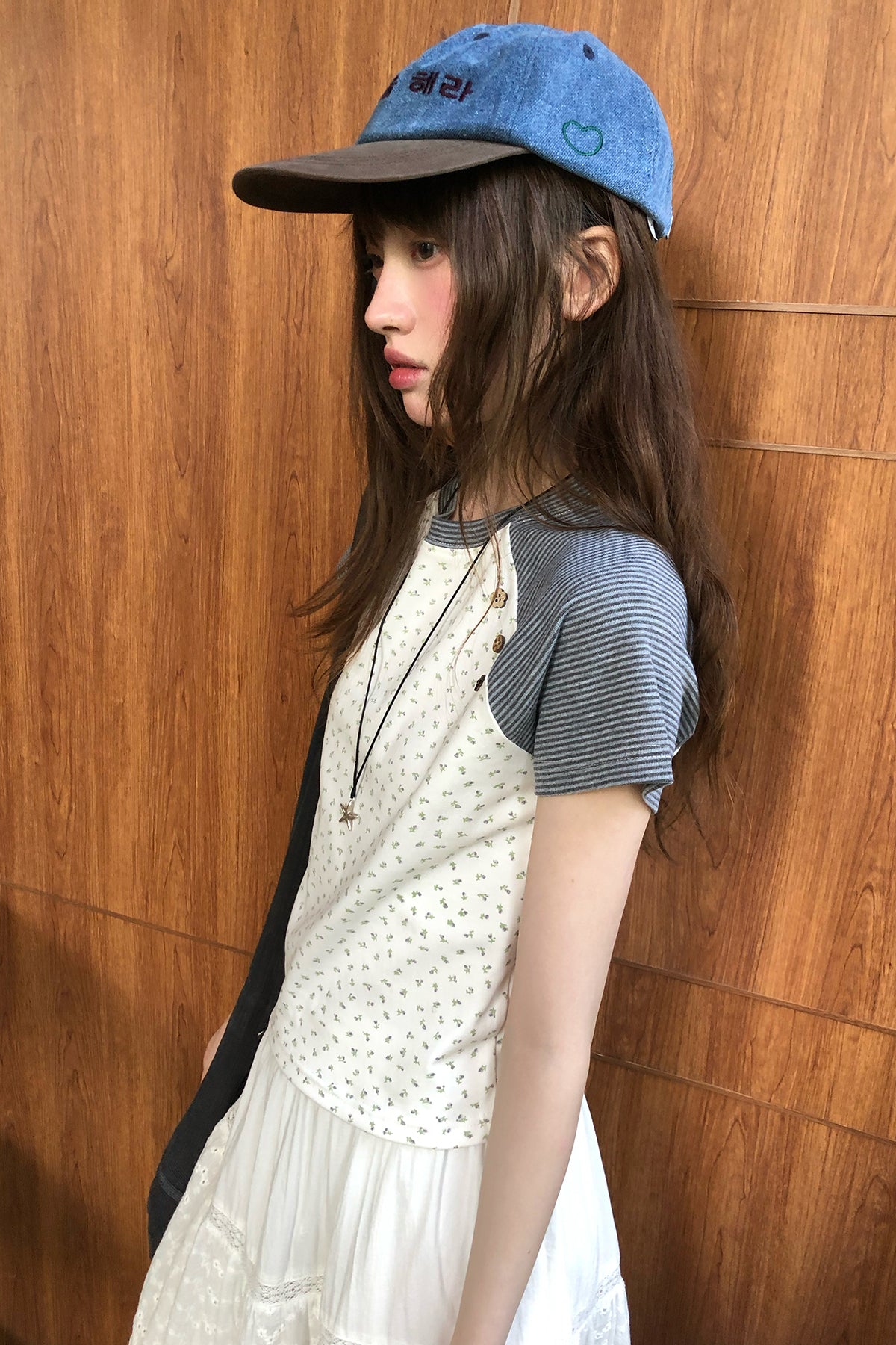 RAINYシックなストライプの花柄Tシャツ26SA23705Q