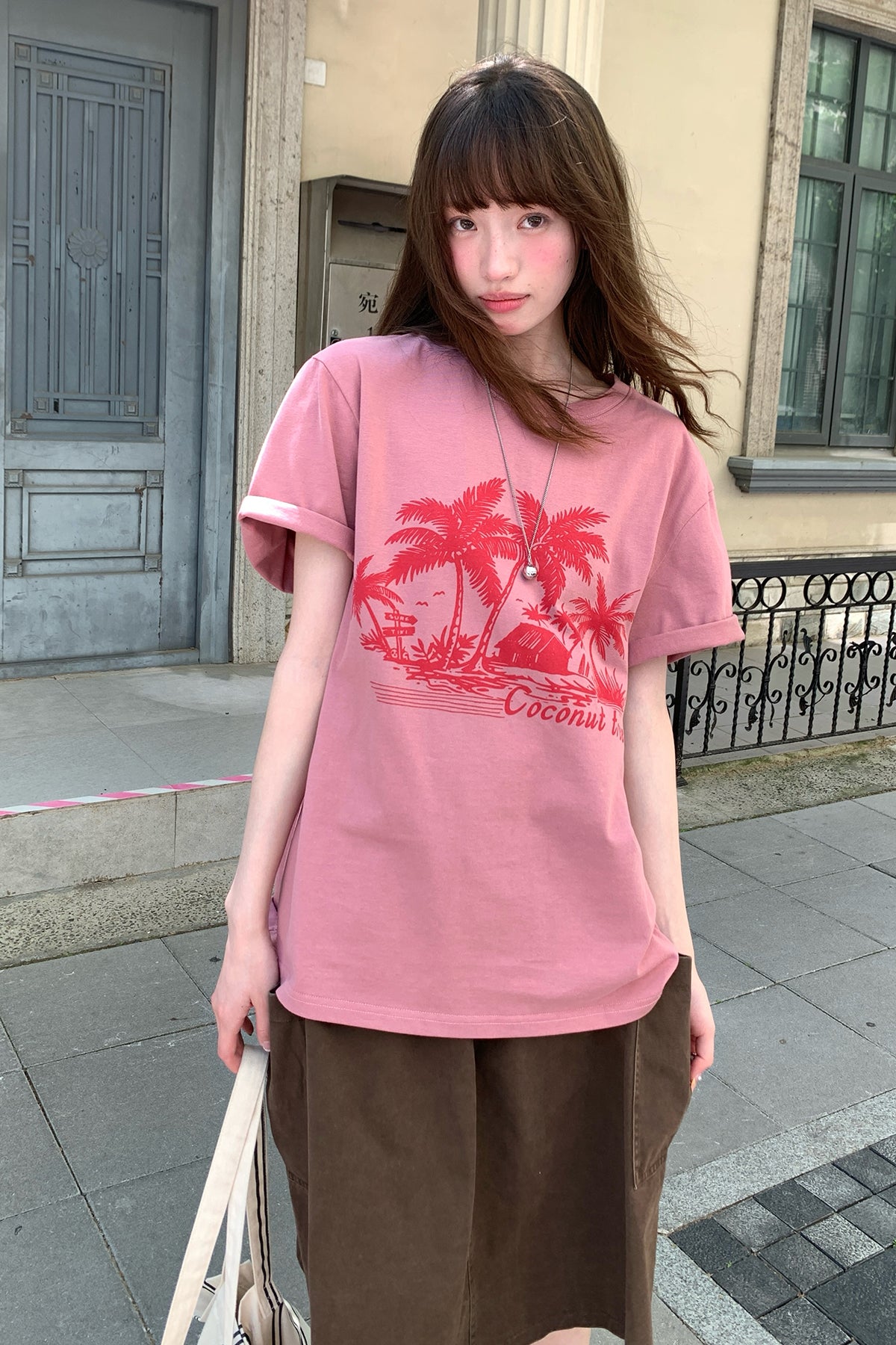 RAINY夏のカジュアルなだるさ感のあるココナツプリントTシャツ26SA23740Y