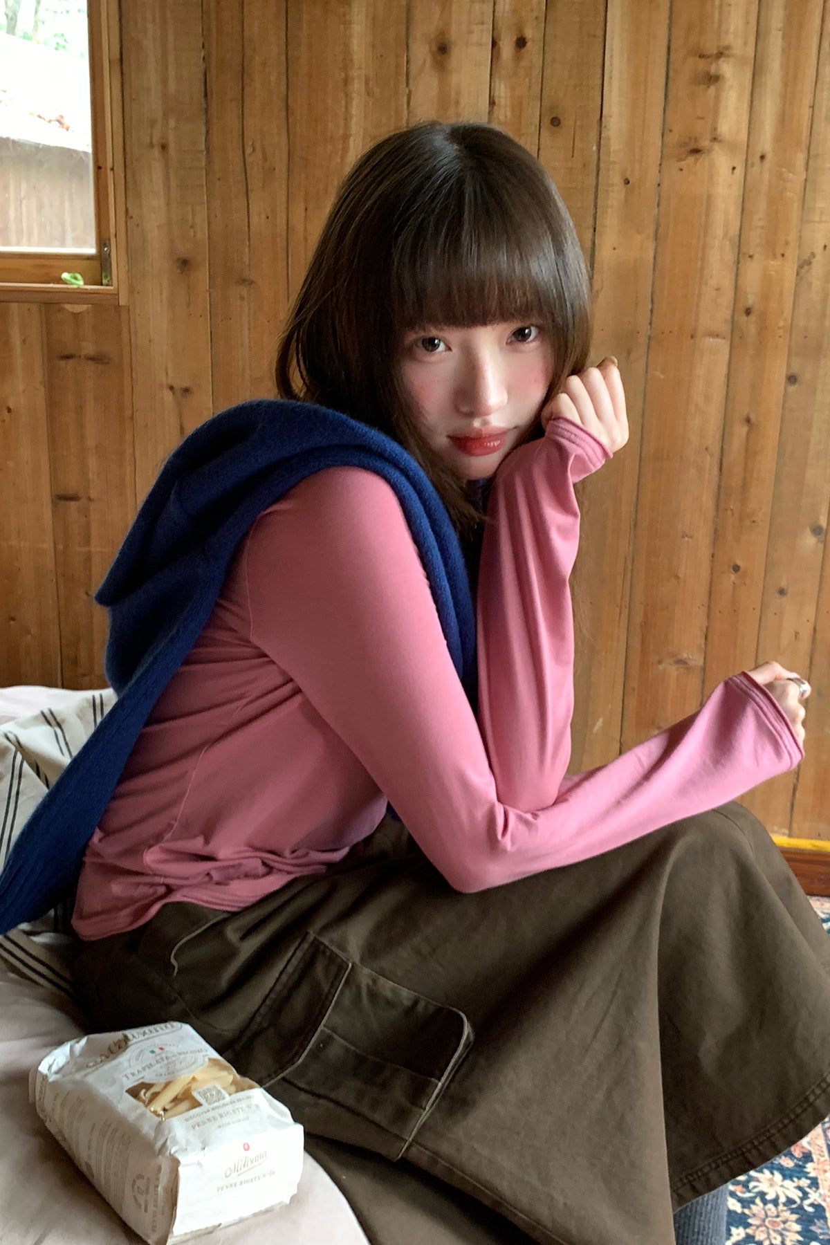 RAINY 柔らかな肌触りのベーシック無地Tシャツ ゆったりシルエットのロールヘムTシャツ 26WA23996X