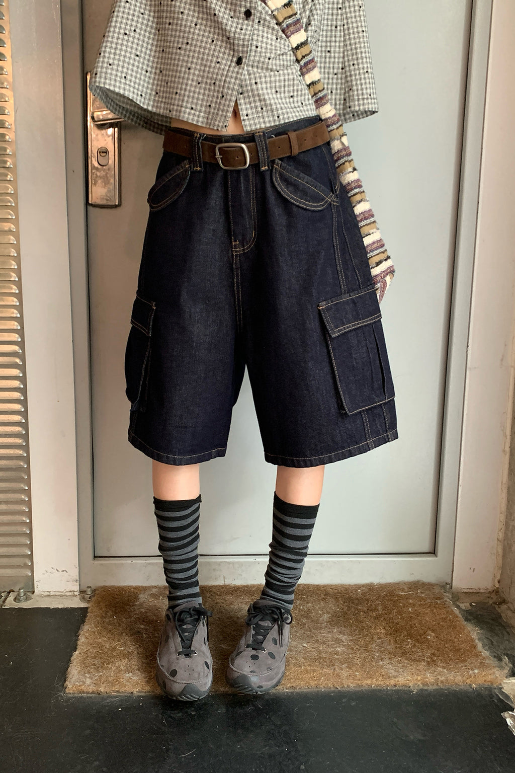 RAINYマルチポケットスタッズハイウエストストレートパンツ26SB23763X