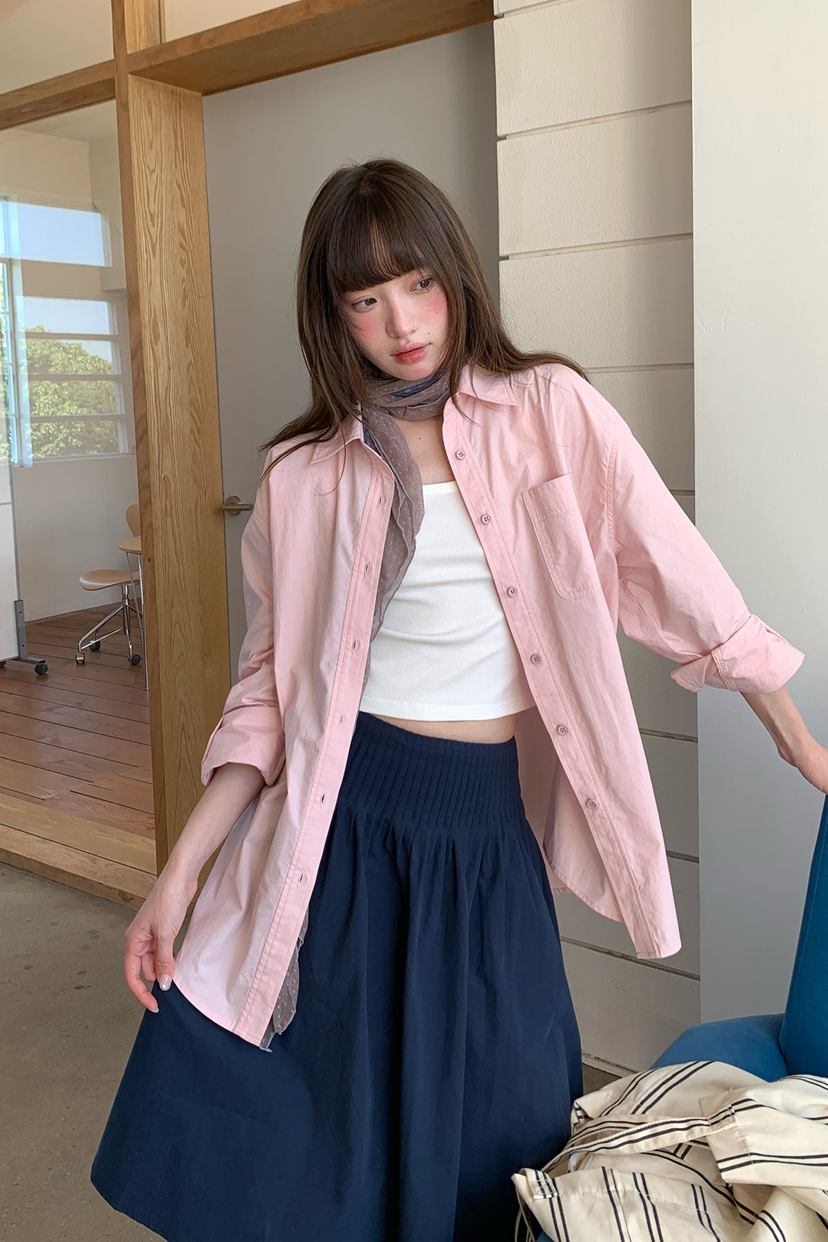 RAINYのカジュアルな開襟シャツ26FA43930Q