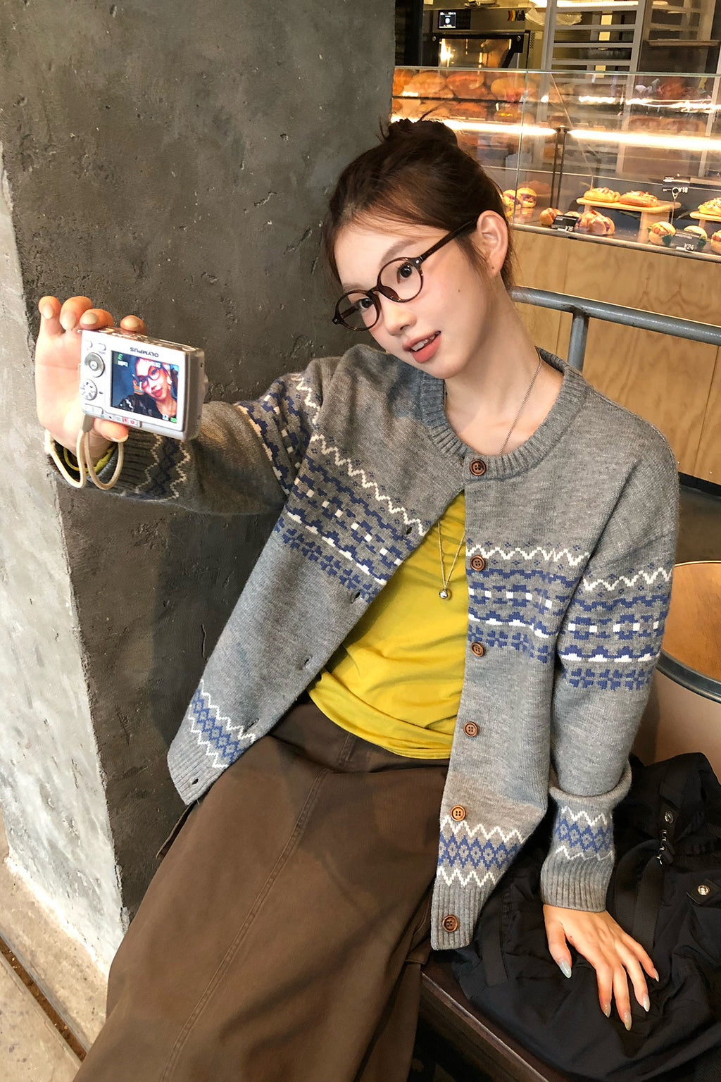 RAINY レトロで上品なフェアアイル柄ニットカーディガン 刺繍入りニットアウター 26WG23978X