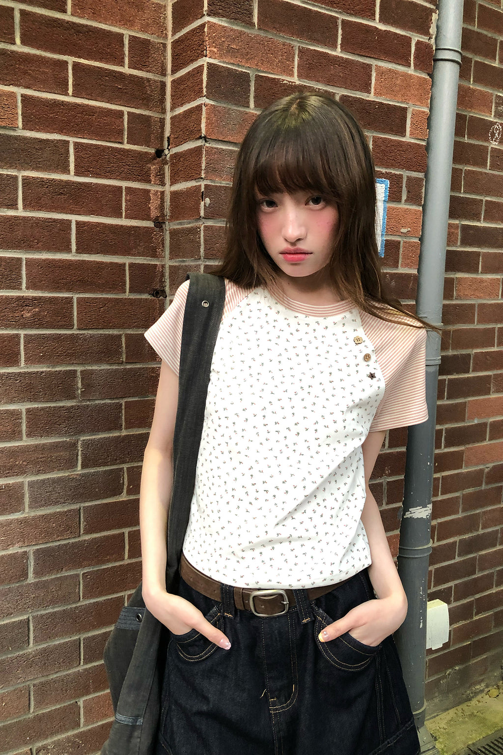 RAINYシックなストライプの花柄Tシャツ26SA23705Q