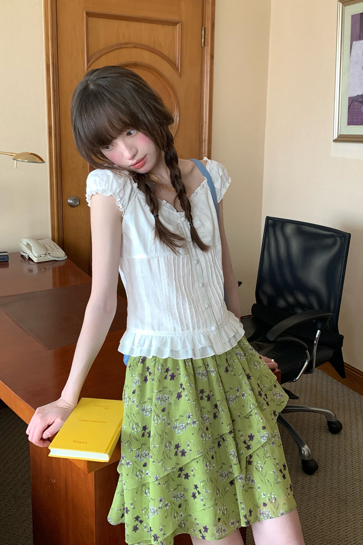 RAINYスウィートフィット少女感木耳もとブラウス26SA33685X