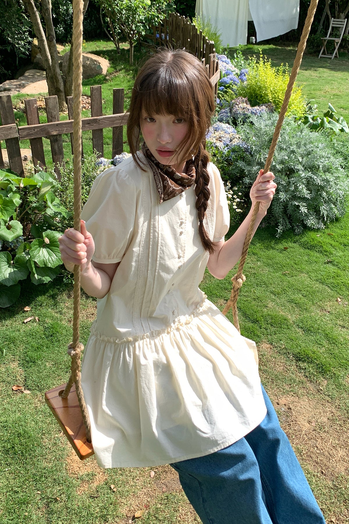RAINY 甘美木耳边単列ボタン付きドレス26SC23748X