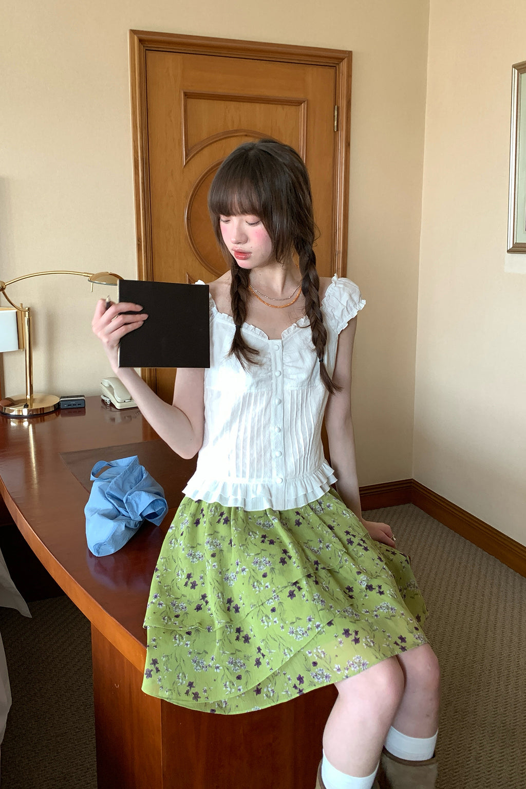 RAINYスウィートフィット少女感木耳もとブラウス26SA33685X