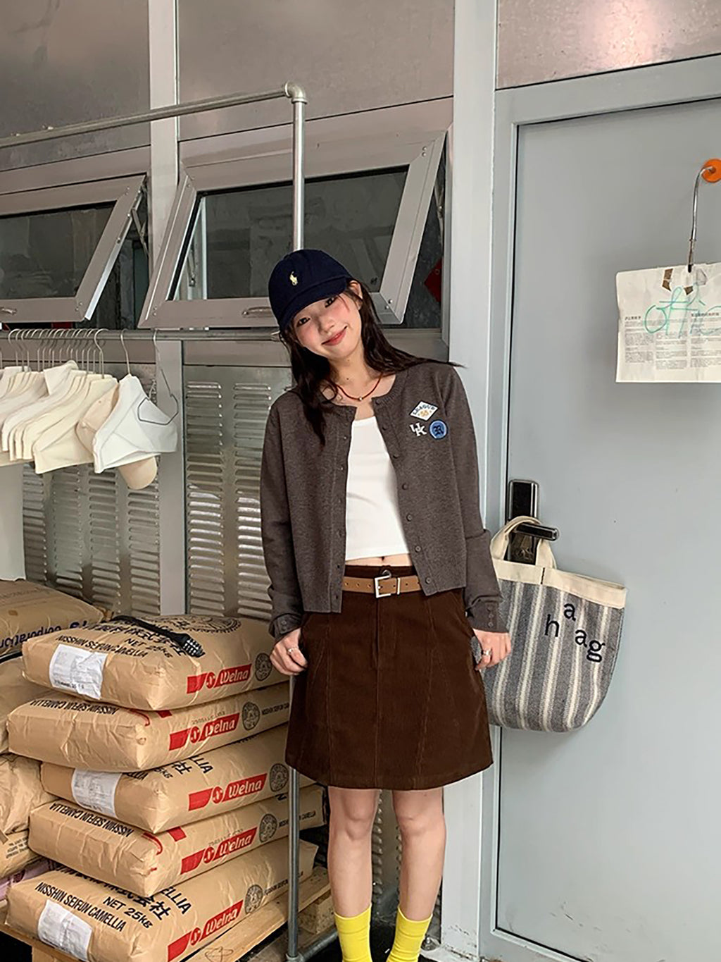 RAINY レトロコーデュロイミディスカート 春/秋 レディース ルーズフィット Aライン ハイウエスト ショートスカート 万能