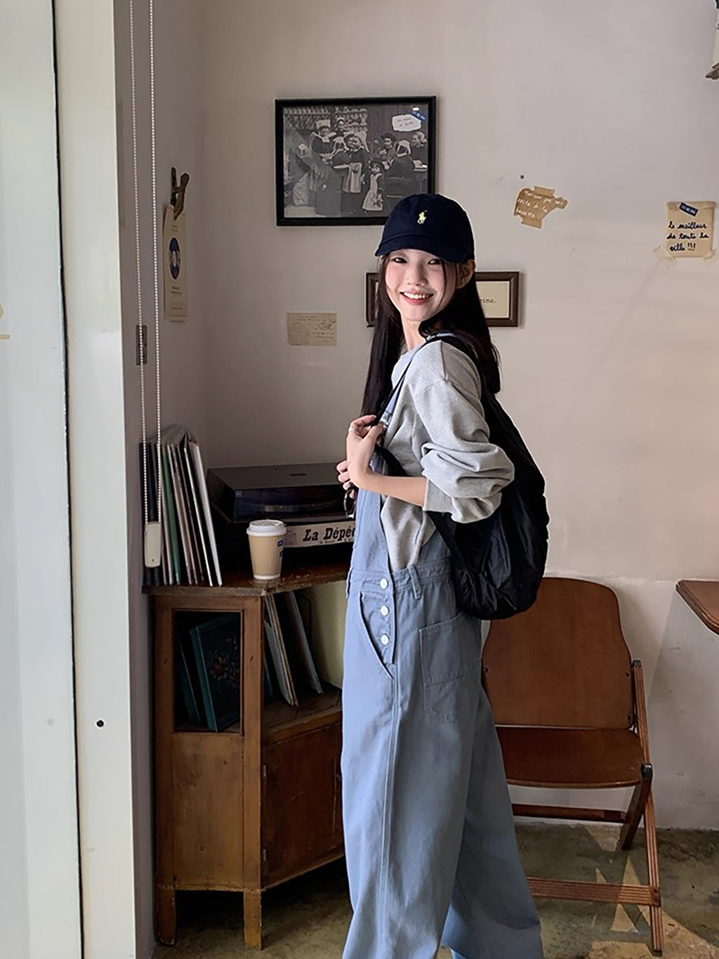 RAINY アメリカンスタイルのシックなクルーネック、カジュアルで万能なレタープリントのスウェットシャツ。春と秋にぴったりのレディース用ルーズプルオーバートップス。 