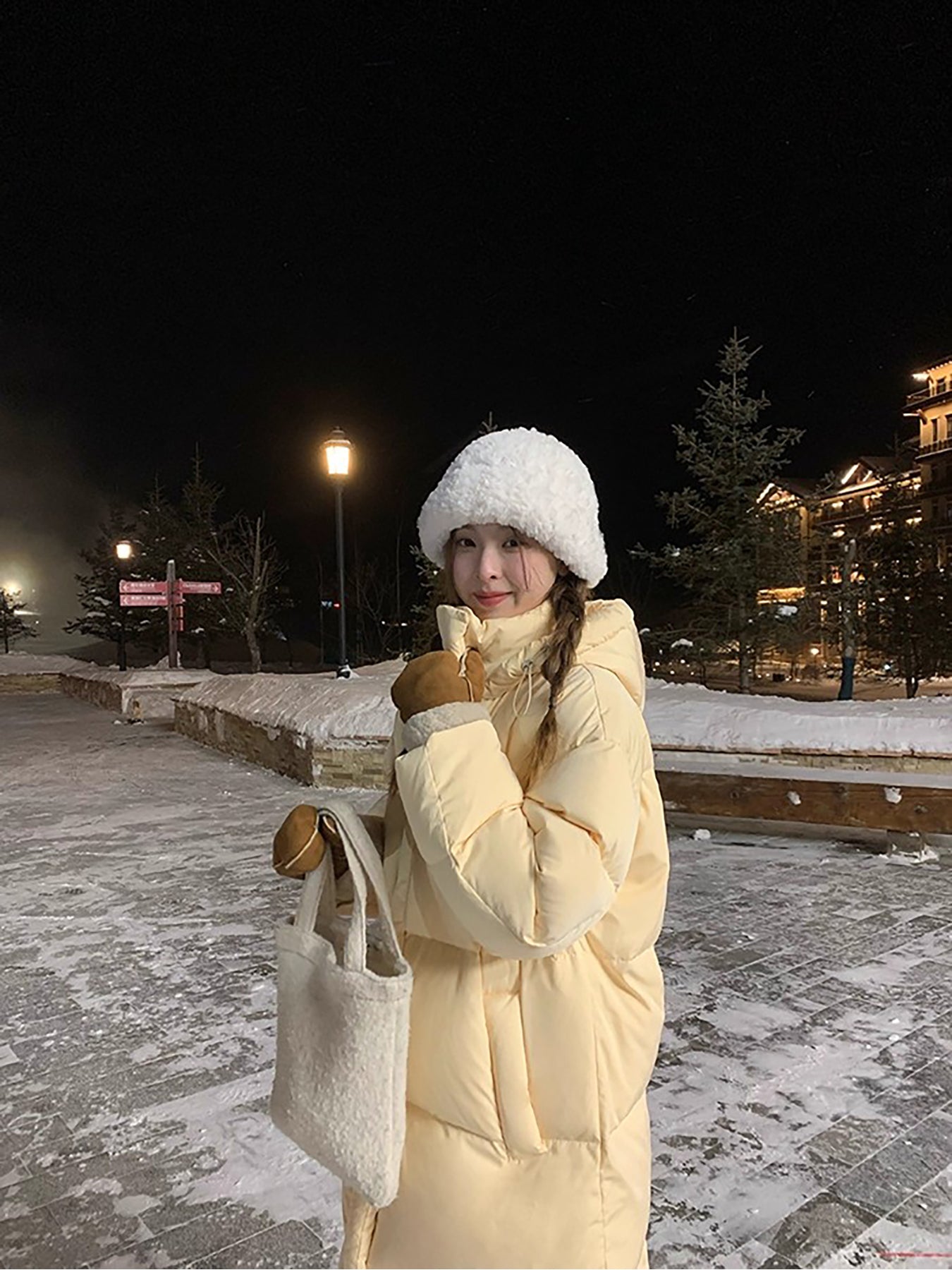 RAINY 软糯保暖防风连帽鼓鼓长款羽绒服冬季女抽绳90白鸭绒外套