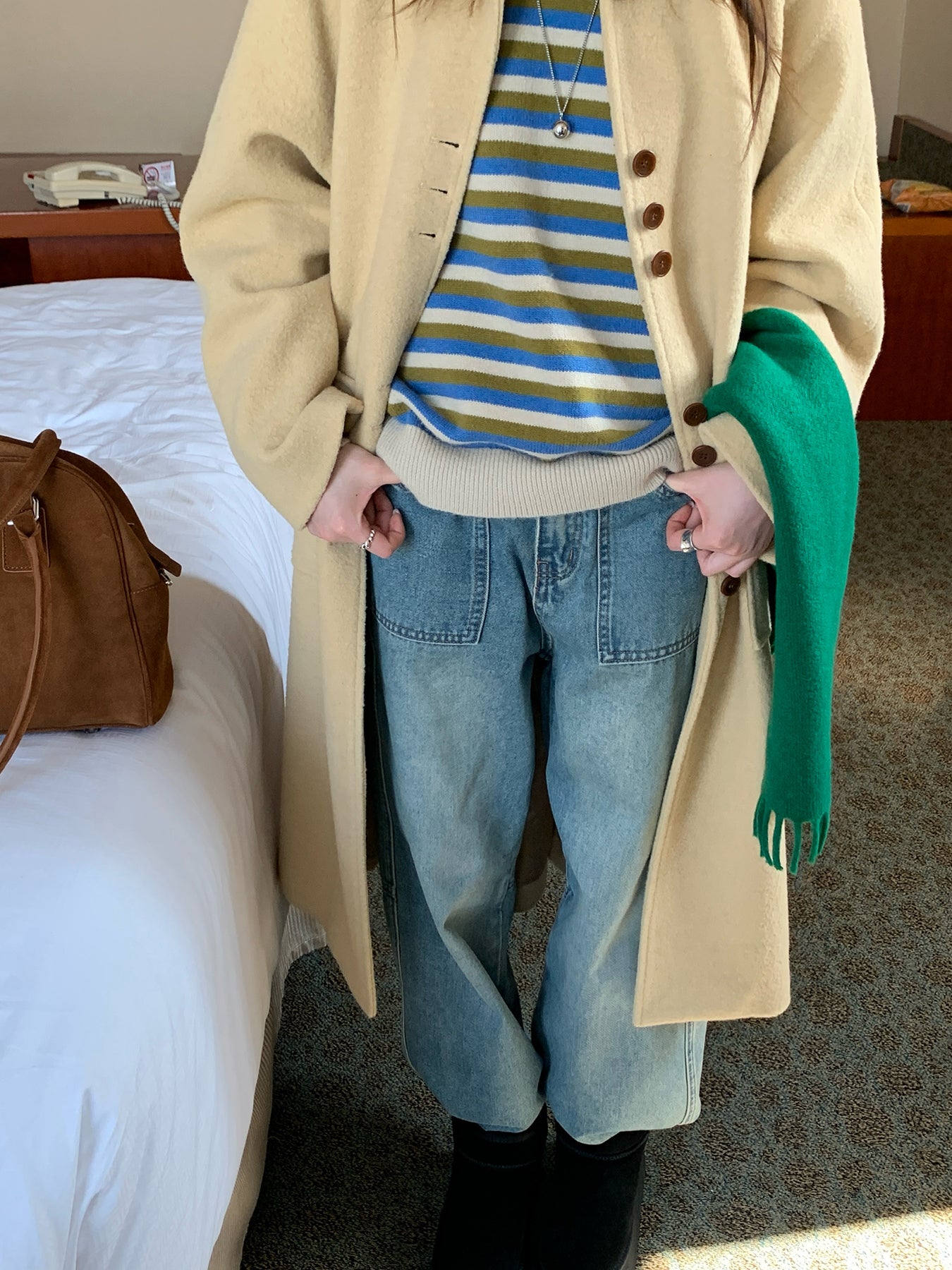 RAINYのゆったりとした明糸ポケットジーンズ