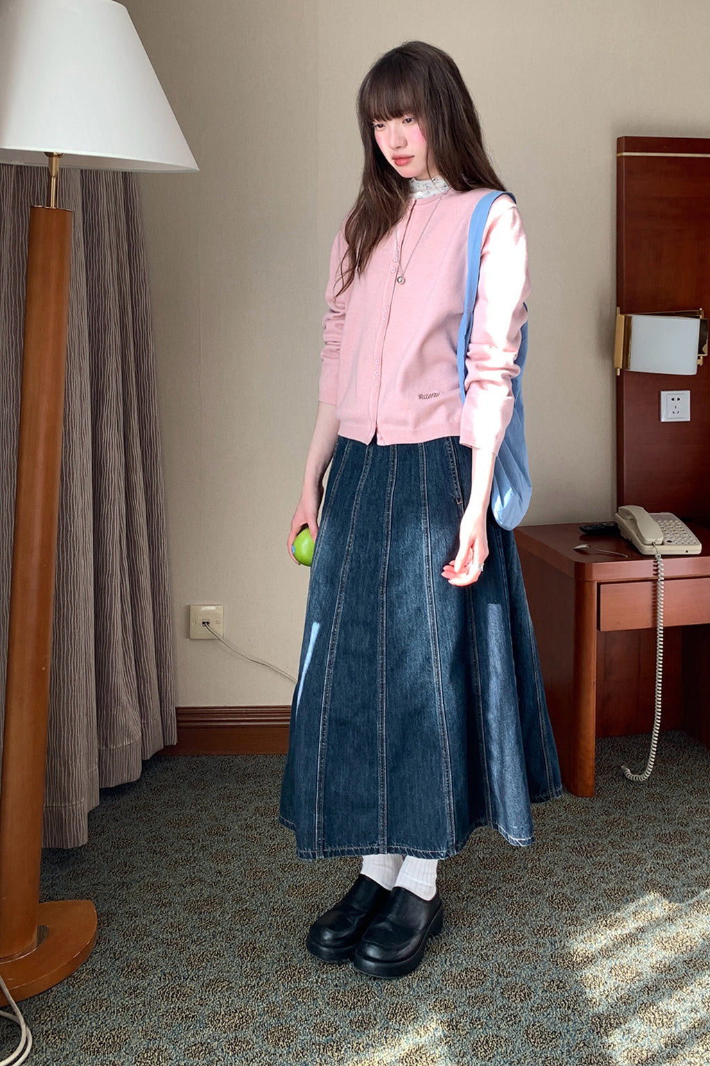 RAINY 100マイクロゆったりクルーネックニット26SG23641Y