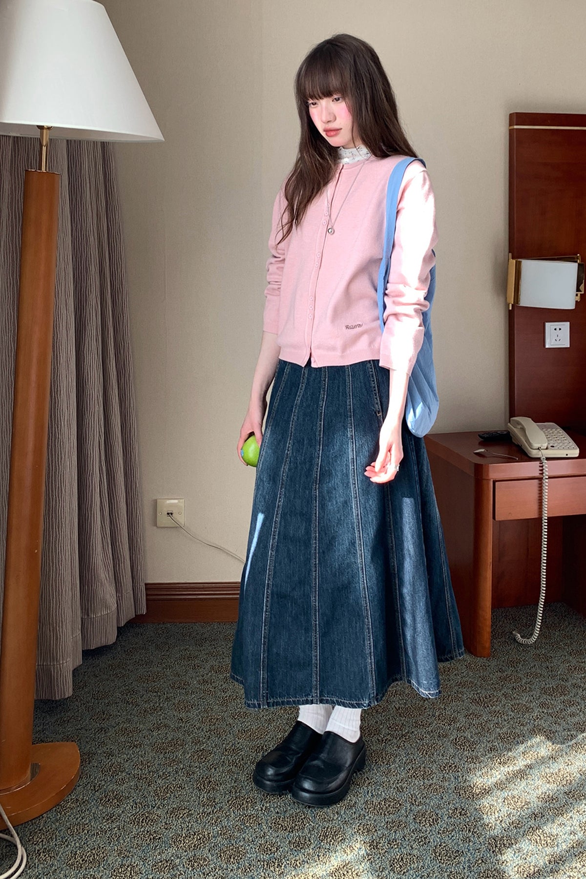 RAINY 100マイクロゆったりクルーネックニット26SG23641Y