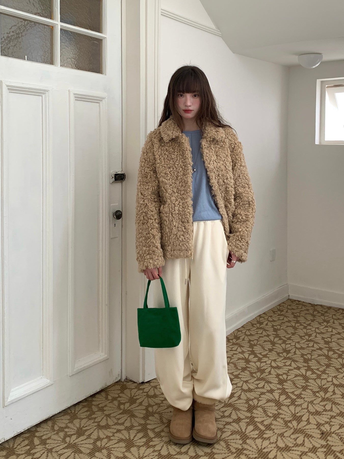 RAINYゆったりショート丈ラムファーコート