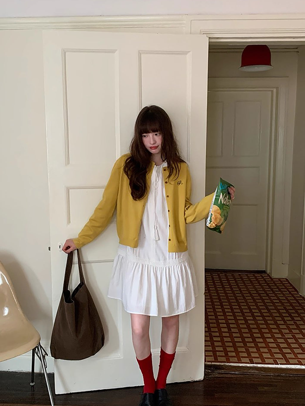 RAINY 韓国風ラウンドネック、万能で快適な無地ニットカーディガン。春と秋の女性用。リラックスしたスタイリッシュなアウタールック。 