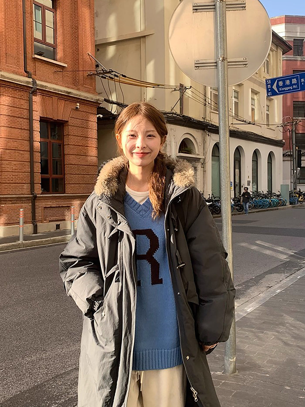 RAINY 韩系毛领连帽牛角扣羽绒服冬季女长款90白鸭绒纯色保暖外套