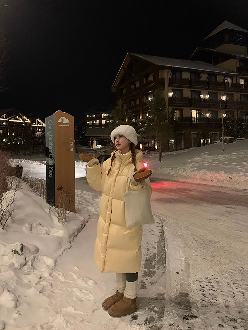RAINY 软糯保暖防风连帽鼓鼓长款羽绒服冬季女抽绳90白鸭绒外套