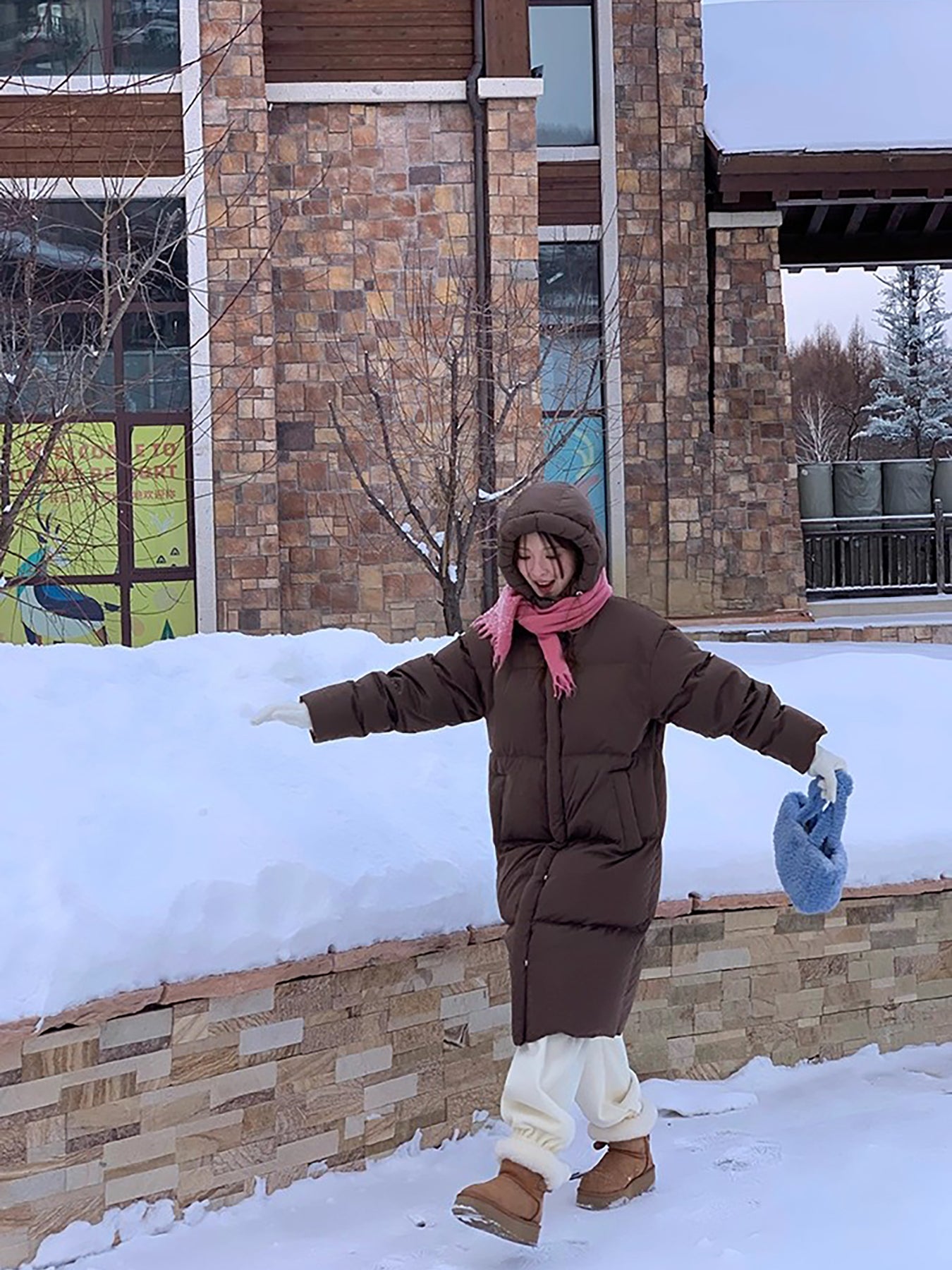 RAINY 软糯保暖防风连帽鼓鼓长款羽绒服冬季女抽绳90白鸭绒外套